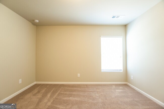 Building Photo - 209 Comet Ct