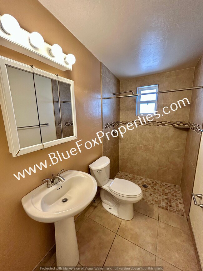 Building Photo - 4853 N Calle Harmonia