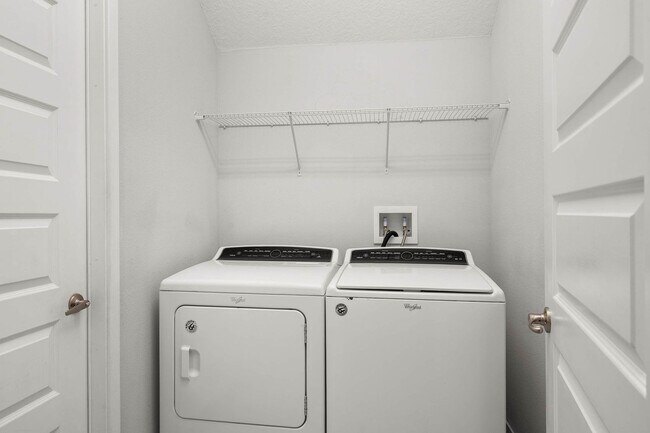 Building Photo - 301 Burma St