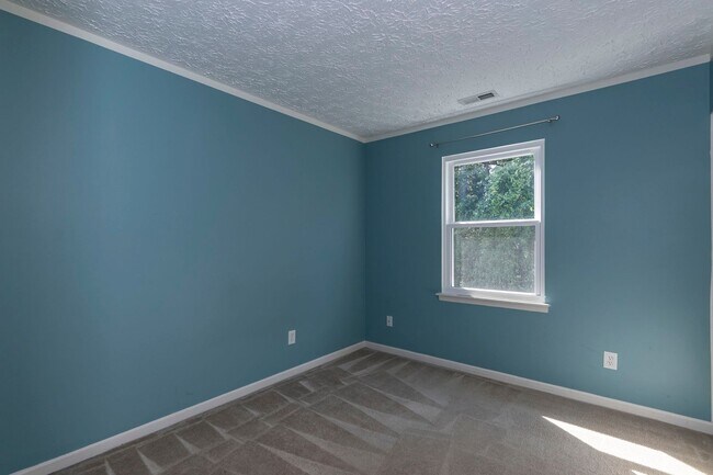 Building Photo - Amazing 4 bedroom home in Durham
