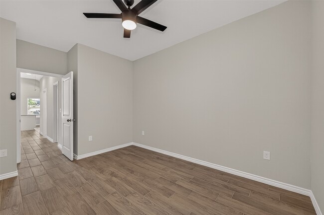 Building Photo - 352 Westchase St