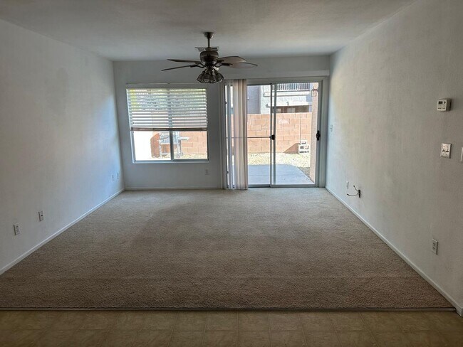 Building Photo - INCLUDES SOME UTILITIES 4 bedroom in Mountains Edge with Large Patio