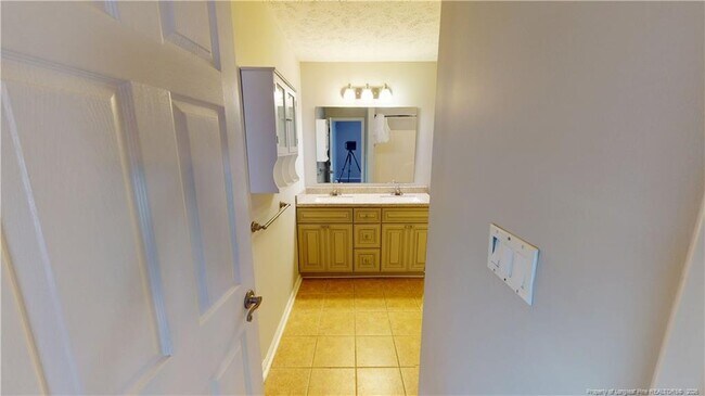 Building Photo - 5811 Mondavi Pl