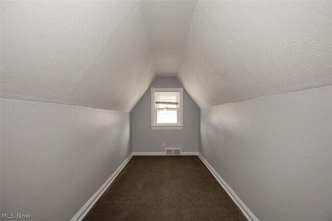 Building Photo - 12010 Longmead Ave