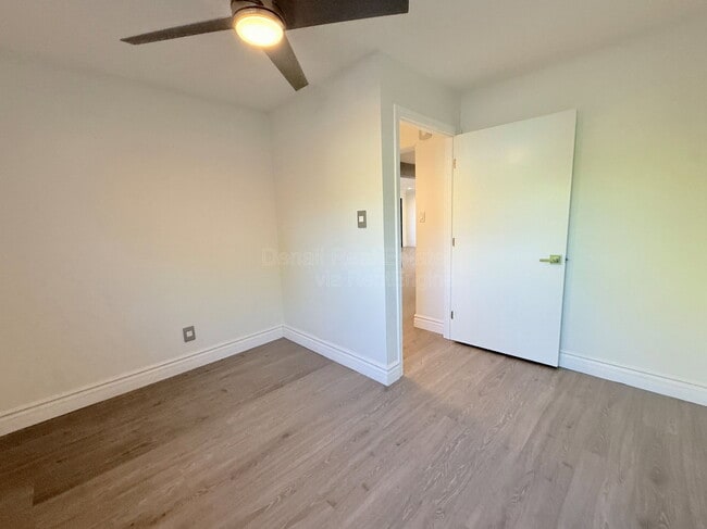 Building Photo - 8139 E Mulberry St