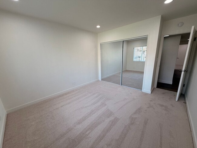 Building Photo - Beautiful 4 Bedroom Cypress House For Rent...