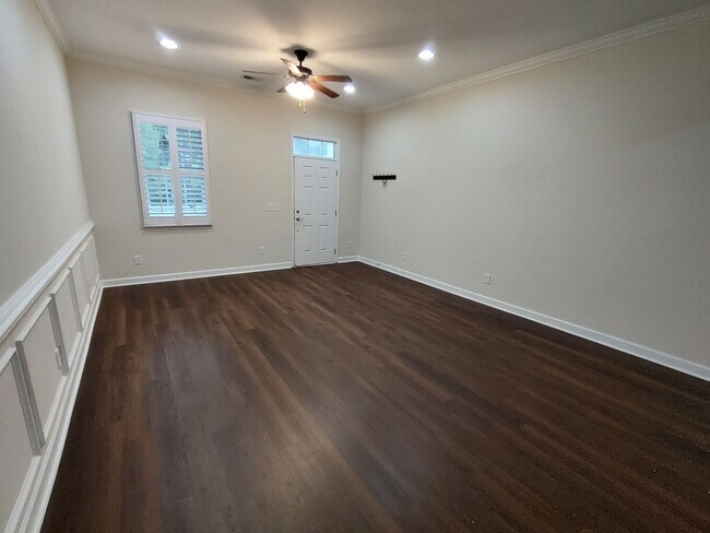 Building Photo - 3350 Pampas Dr
