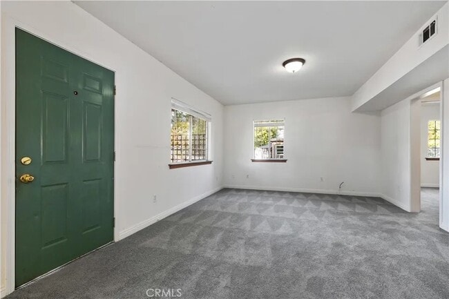 Building Photo - 107 Capitol Hill Dr