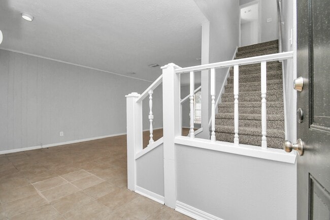 Building Photo - 24118 Spring Gum Dr