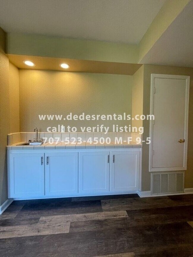 Building Photo - 2038 Stonefield Ln