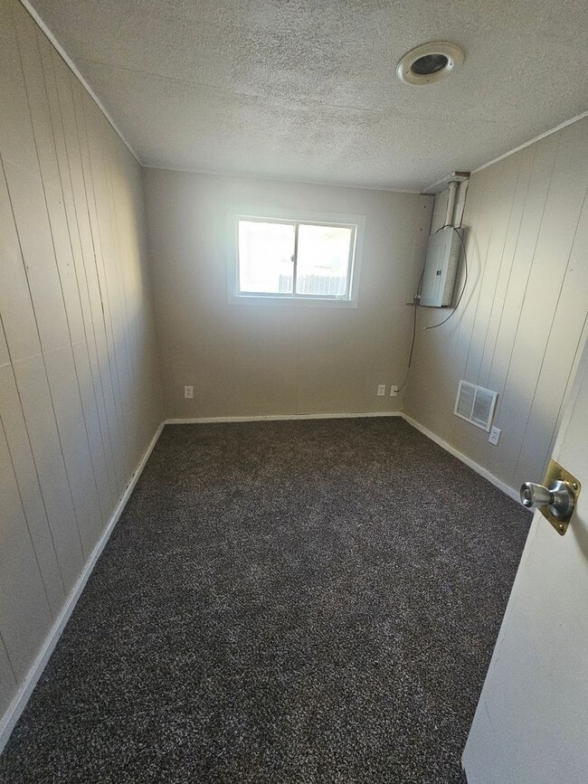 Building Photo - There is a $25 fee for the application and everyone over 18 needs to fill out their own application.