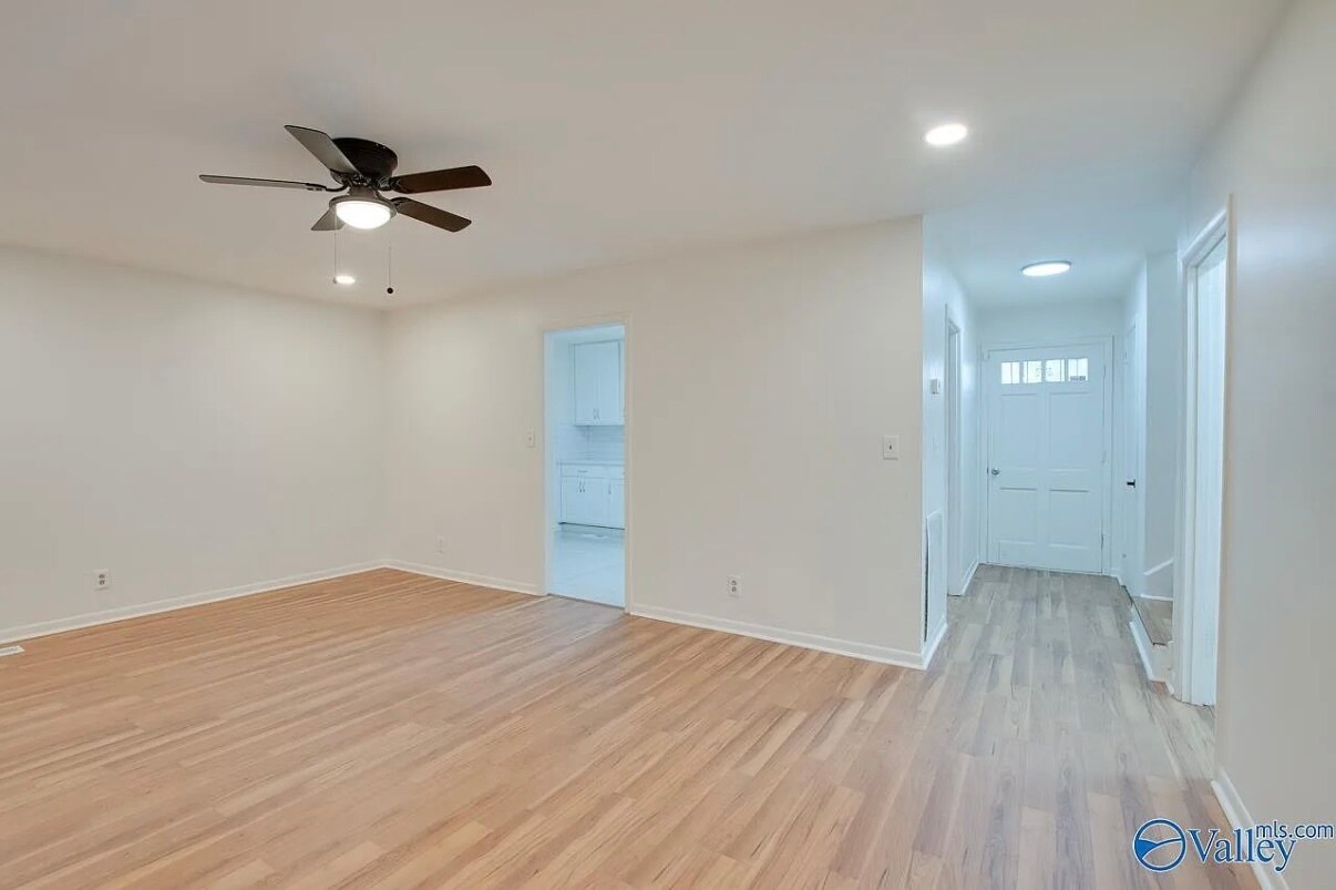 Living Room - 4701 Raton Blvd NW