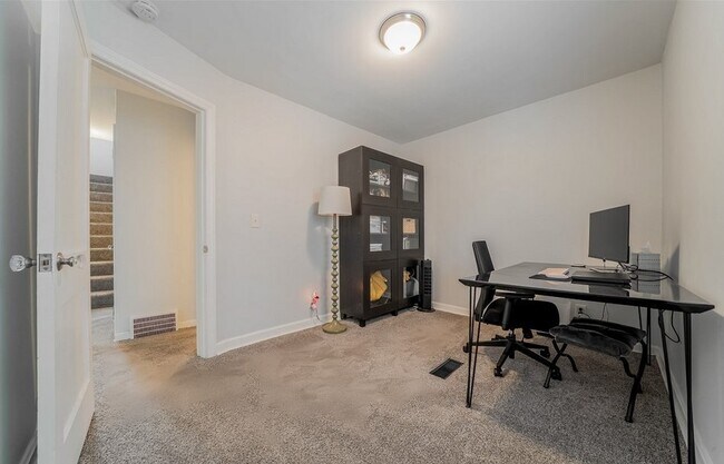 Building Photo - 5934 Deering Ave