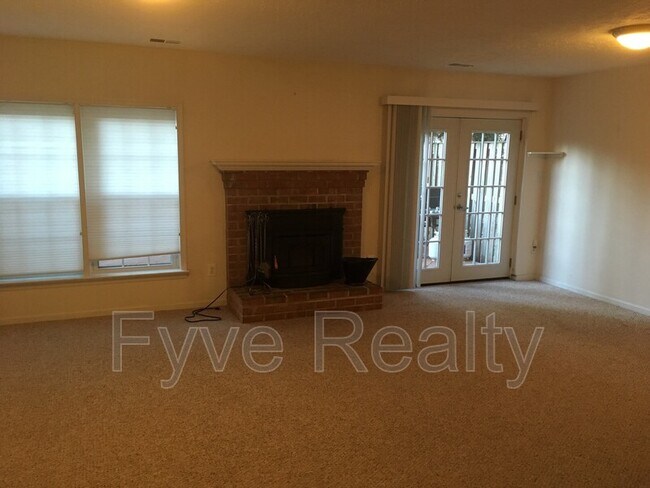Building Photo - 3166 Borge St
