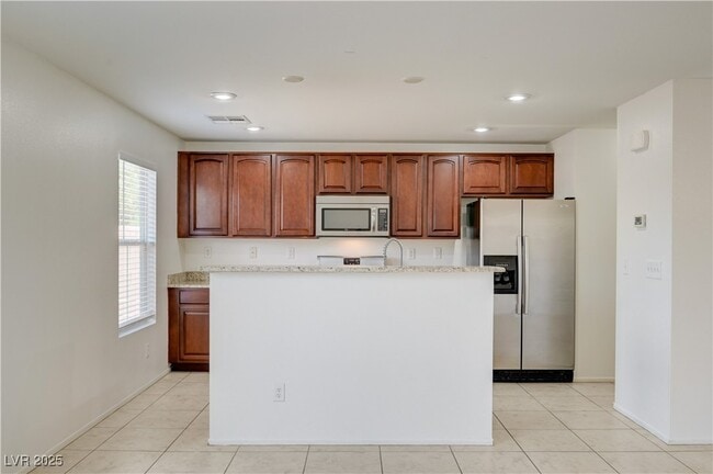 Building Photo - 9252 Valley Ranch Ave