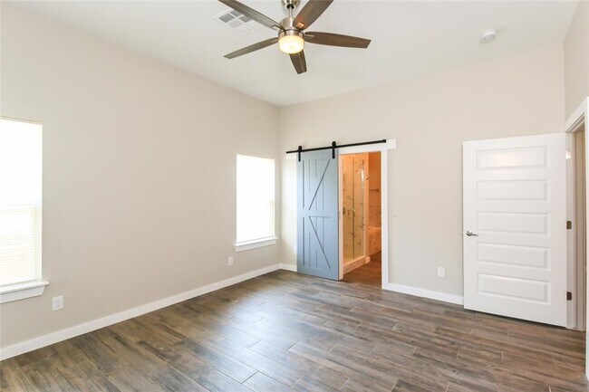 Building Photo - 11319 Paradise Out Ln