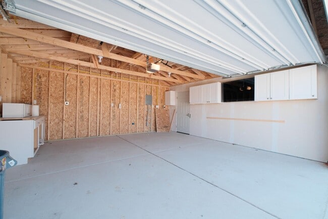 Building Photo - 13621 Vernon St