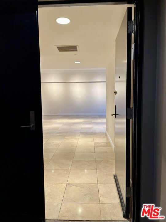 Building Photo - 10445 Wilshire Blvd