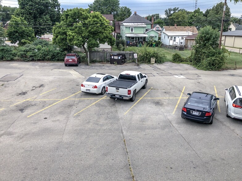 Rear Parking - 11 N Miami St