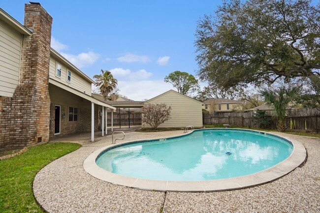 Building Photo - 606 Woodpark Dr