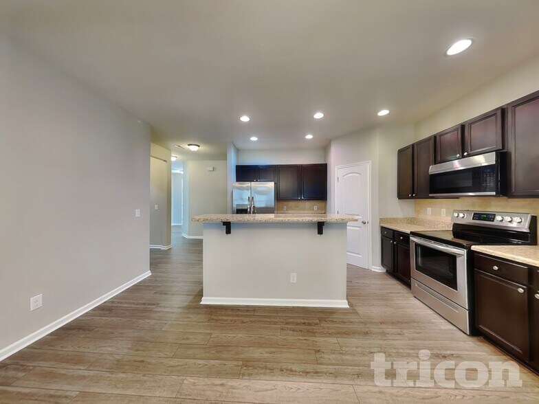 Building Photo - 76 Ashby Dr