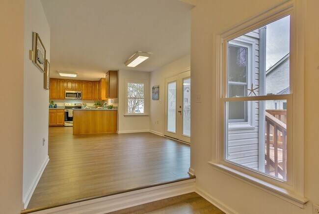 Building Photo - 3-Bedroom Home in Hillcrest Farms on Corne...