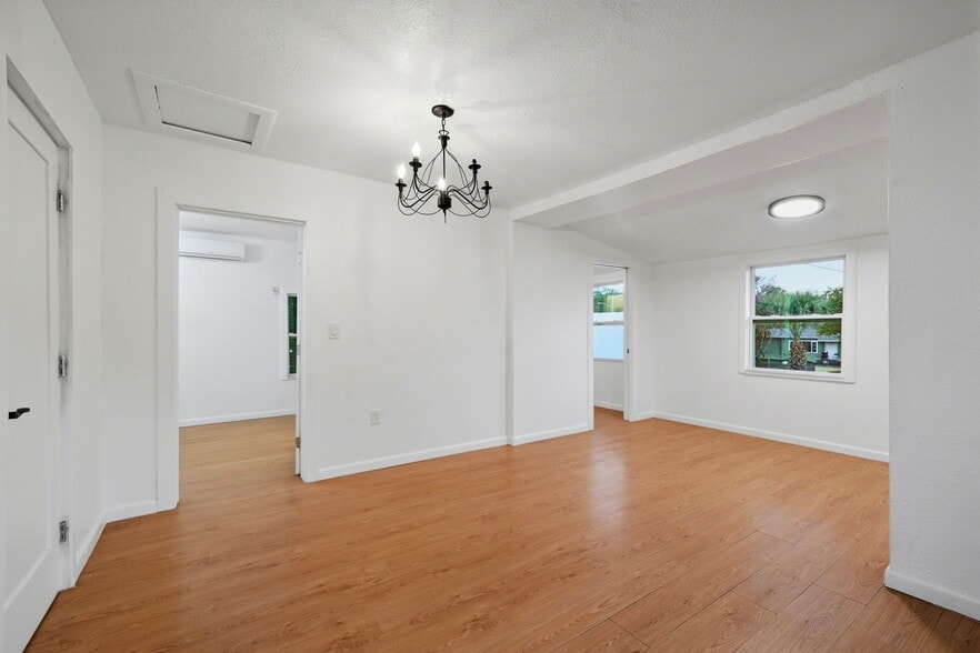 Building Photo - 1226 Easter Ave