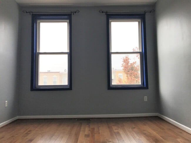 Building Photo - Charming 2 Bedroom/1.5 Bathroom Townhome in Remington, MD!