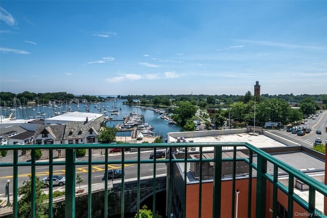 Building Photo - 123 Mamaroneck Ave