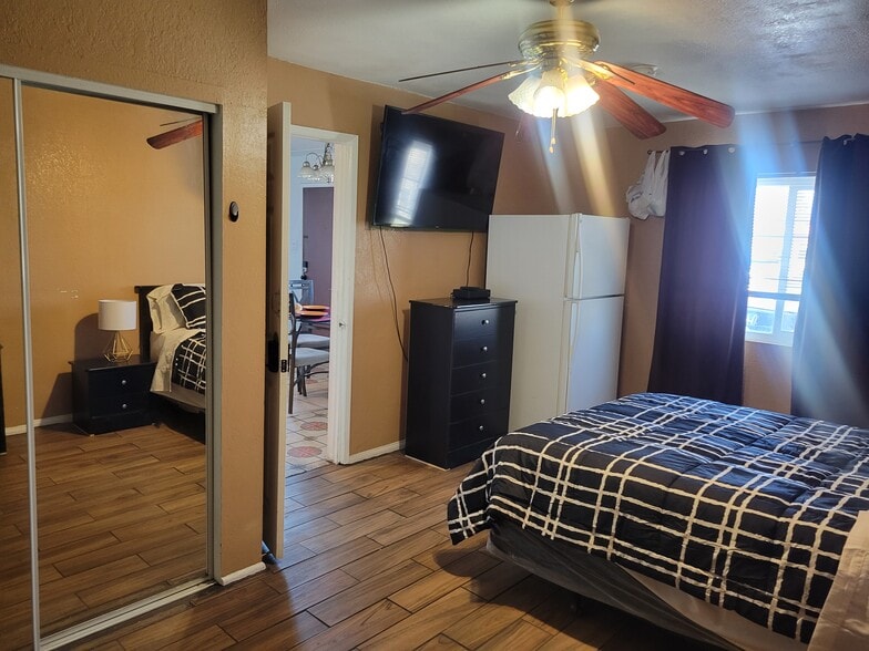 Building Photo - 1229 Madison Ave