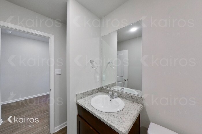 Building Photo - 11480 Brookwood Dr