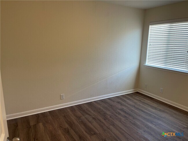 Building Photo - 2137 Conner Dr