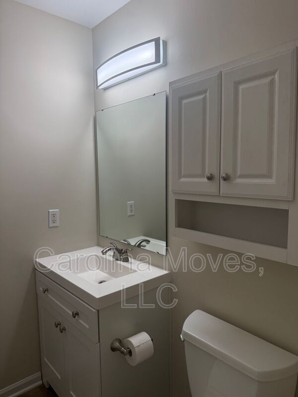 Building Photo - 210 Morell Dr