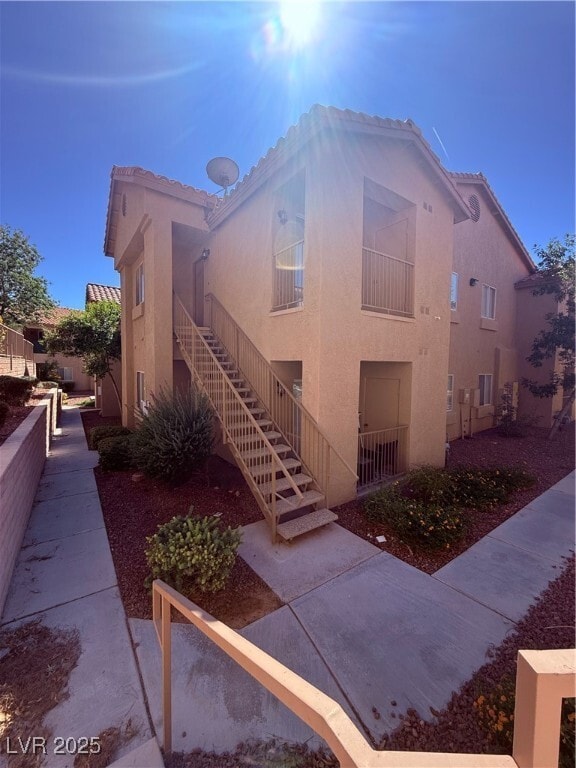 Building Photo - 2110 Los Feliz St