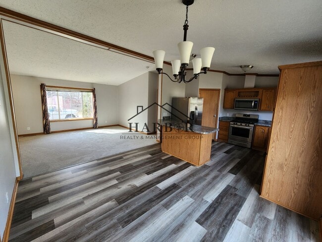 Building Photo - Single Family Home in Kasson, MN