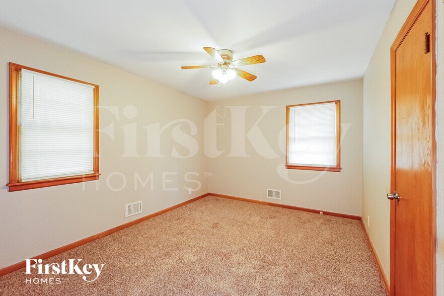 Building Photo - 8305 E 85th Terrace