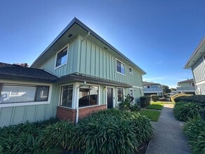 Building Photo - Walk to the Waves: Stylish 2BR in Capitola!