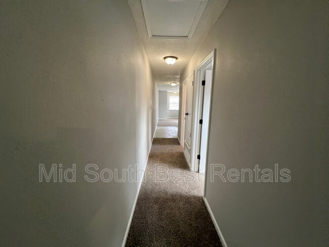 Building Photo - 1791 Tampa Cove