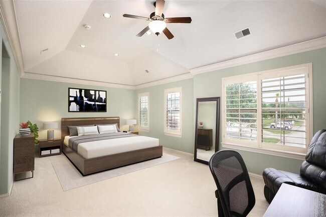 Building Photo - 2050 Palm Forest Ln