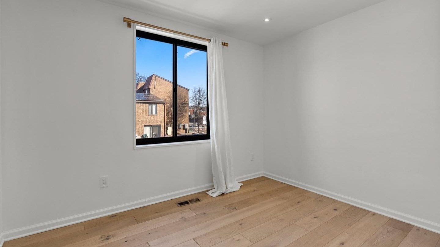 Building Photo - 1321 I St NE