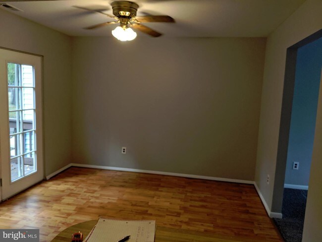 Building Photo - 831 St Regis Ct