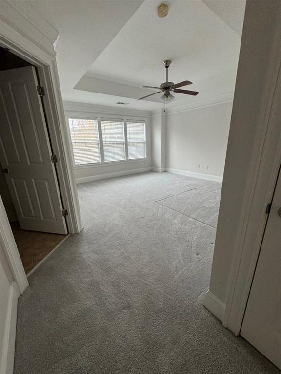 Building Photo - 5480 Glenridge View NE