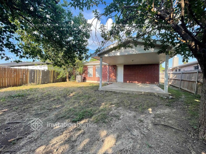 Building Photo - 8037 Iris Cir
