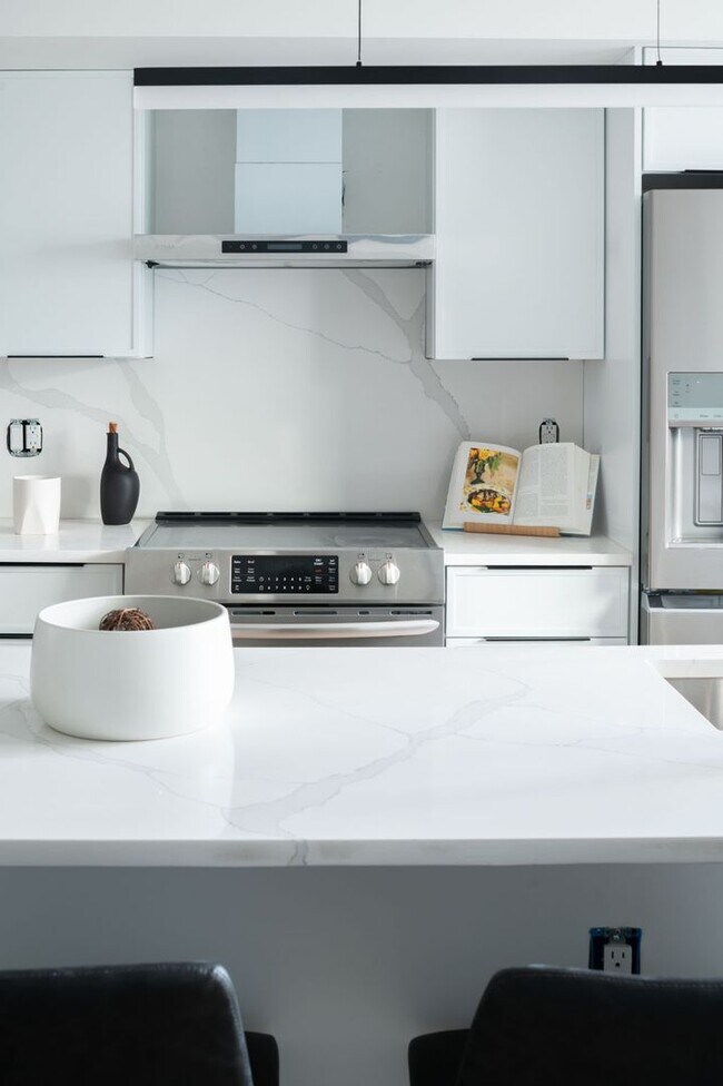 Building Photo - Brand New Luxury Townhouses