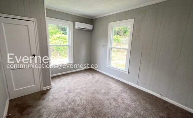 Building Photo - Simple Charm Meets Modern Comfort in Ringgold / 2 Bed & 1 Bath / Pet Friendly / Available Now!