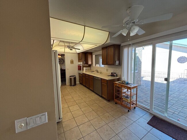 Building Photo - Perfect Vacation Home in a  45+ Active Adult Community! Available May through November 2026!