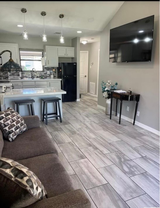 Building Photo - 100 Willow Ridge Dr