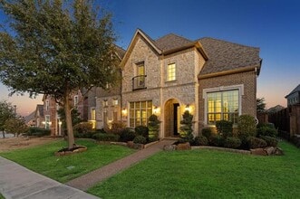 Building Photo - 7232 Blanco Dr