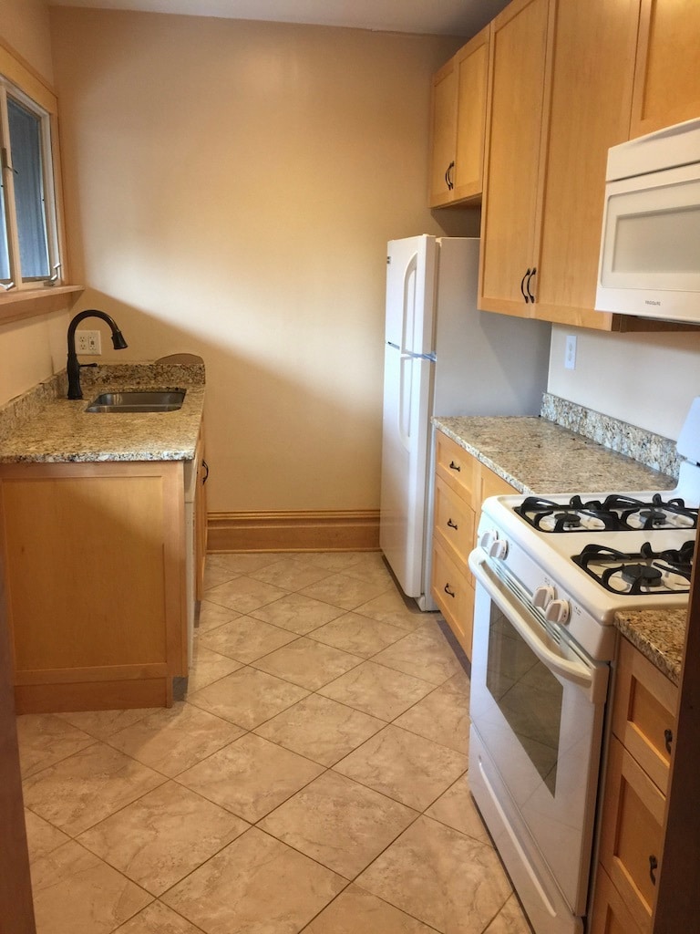 Kitchen 1 - 707 W 44th St