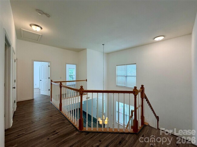 Building Photo - 10968 Princeton Village Dr